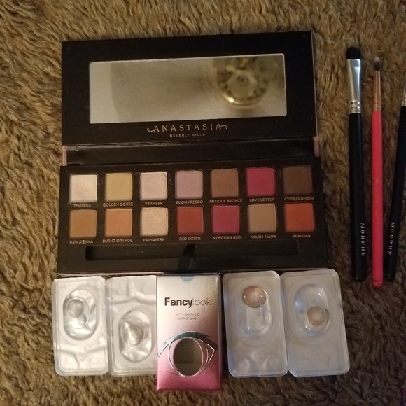 Bundle Anastasia modern renaissance and brushes - Picture 3 of 8
